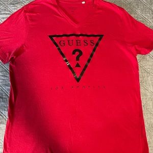 GUESS RED SHIRT XXL BUT FIT IS MORE LIKE XL.